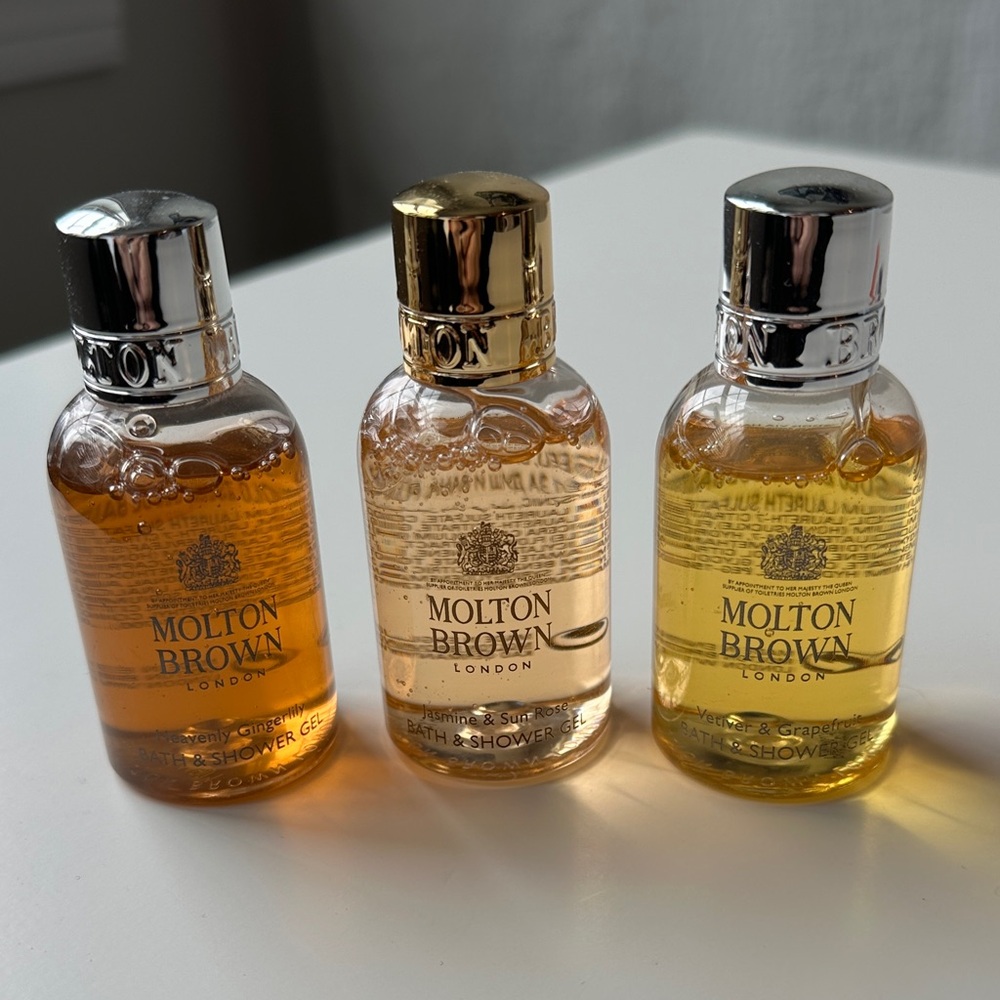 Molton Brown Body Wash Trio - Picture 6 of 7